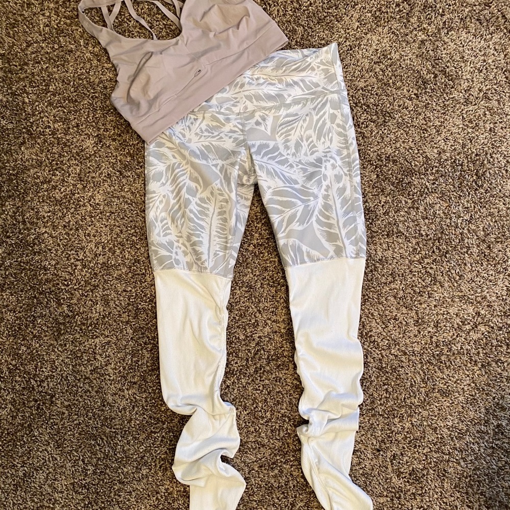 Alo scrunch bottom leggings